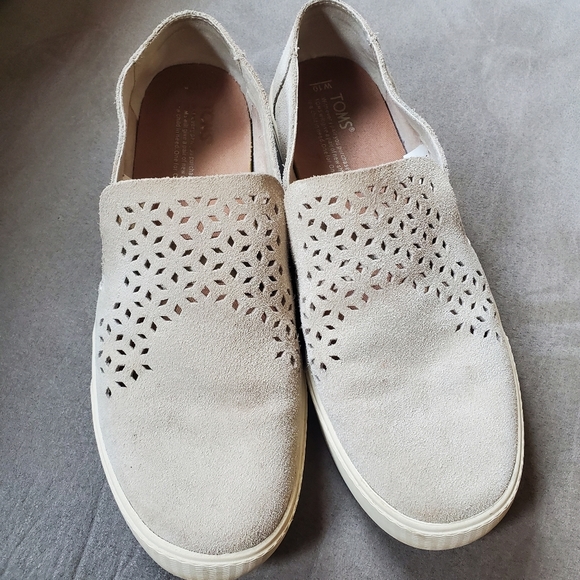 Toms Shoes - Toms Sunset Birch Perforaded Suede Leather Slip On Sneakers Size 10